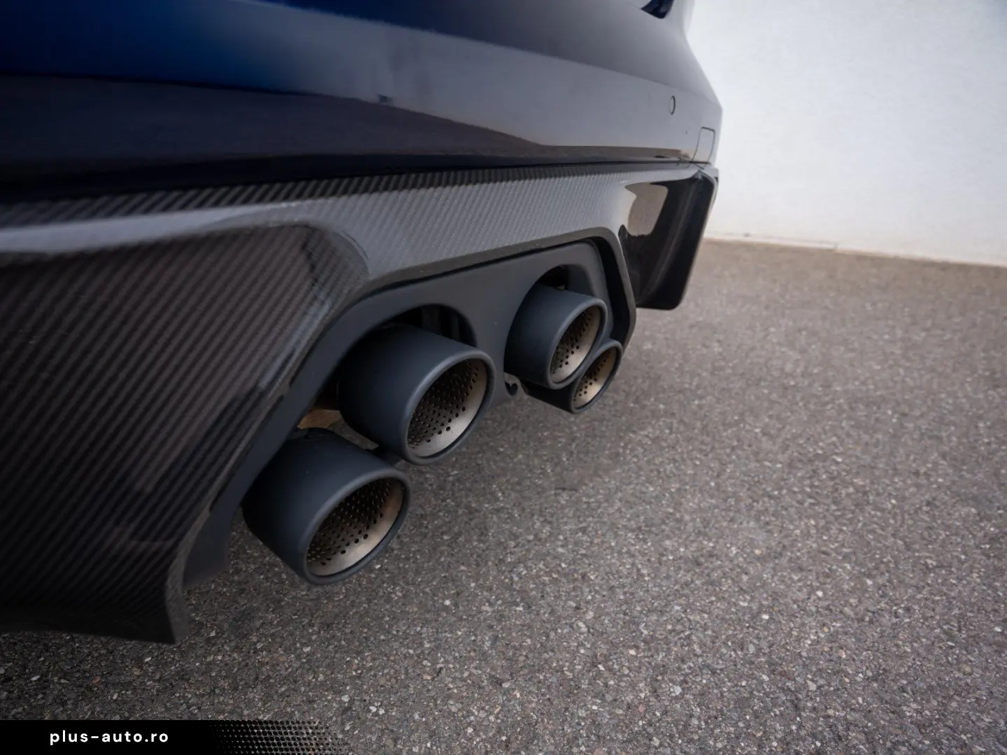 BMW M4 Competition xDrive mit M-Performance Teilen