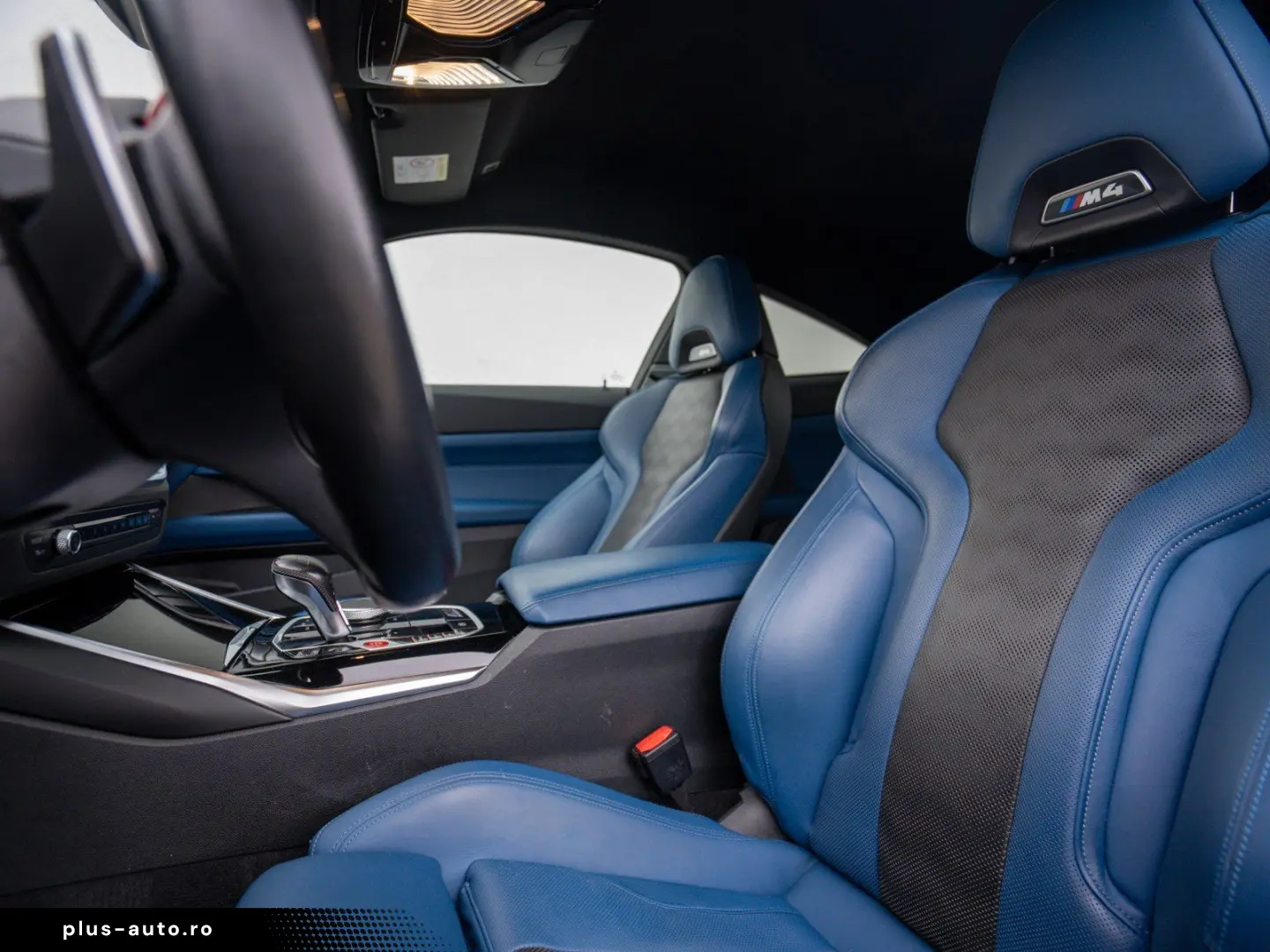 BMW M4 Competition xDrive mit M-Performance Teilen