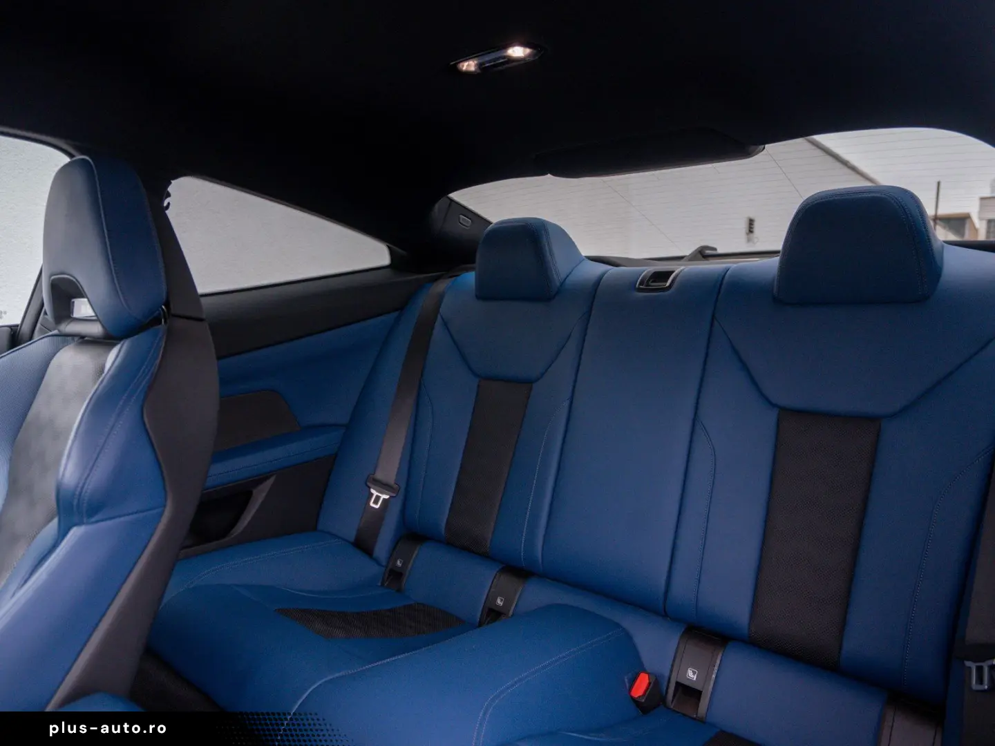 BMW M4 Competition xDrive mit M-Performance Teilen