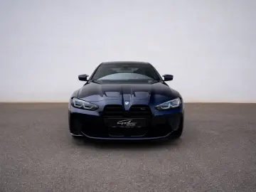 BMW M4 Competition xDrive mit M-Performance Teilen