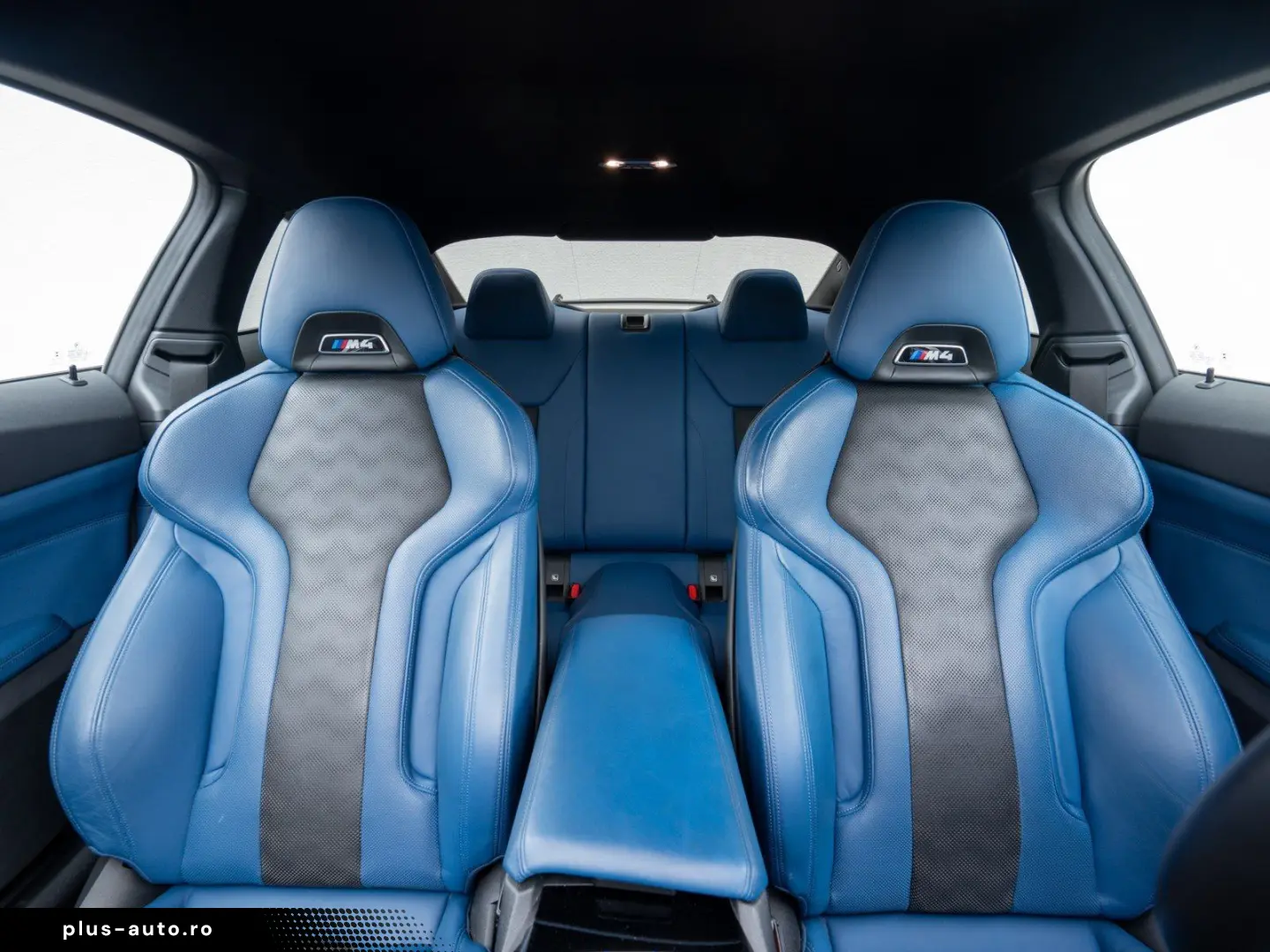 BMW M4 Competition xDrive mit M-Performance Teilen