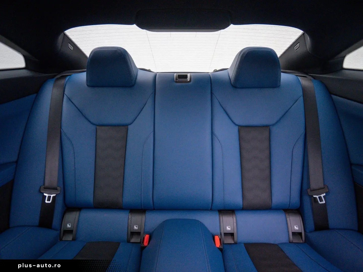 BMW M4 Competition xDrive mit M-Performance Teilen