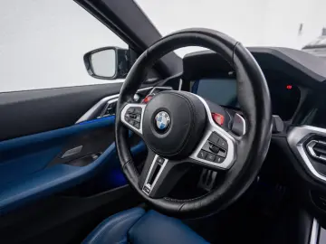 BMW M4 Competition xDrive mit M-Performance Teilen