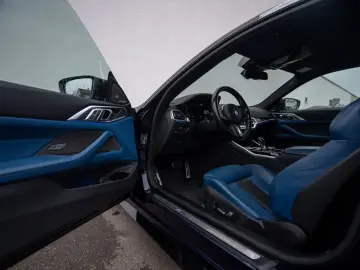 BMW M4 Competition xDrive mit M-Performance Teilen