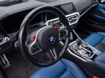 BMW M4 Competition xDrive mit M-Performance Teilen