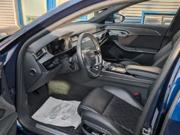 AUDI A8 55 TFSI Quattro Vollausstattung mit Garantie