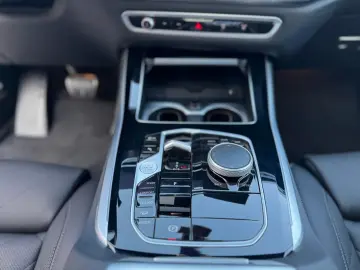 BMW X5 30d xDrive M-Sport AHK 360 KAMERA PANO MEMORY