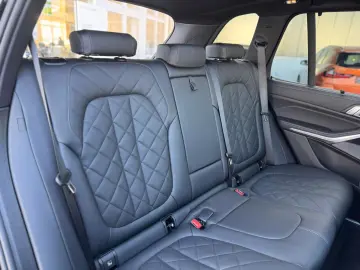 BMW X5 30d xDrive M-Sport AHK 360 KAMERA PANO MEMORY