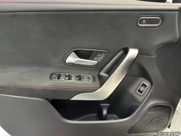 MERCEDES-BENZ CLA 200 d AMG  Night Pano Lenkradhzg Ambiente