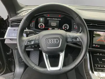 AUDI Q8 55 TFSI qu. tiptronic Matrix Pano 360  ACC