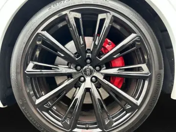 AUDI Q8 S line 55 TFSI e quattro