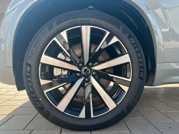 Volvo XC90T8 AWD Core Facelift 7-Sitzer ACC BL