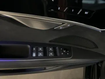 AUDI A8 55 TFSI qu. S LINE B&O ACC PANO HUD STANDHZG