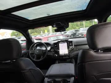 DODGE RAM CrewCab Limited - 3 0l EcoDiesel 12  Pano SH