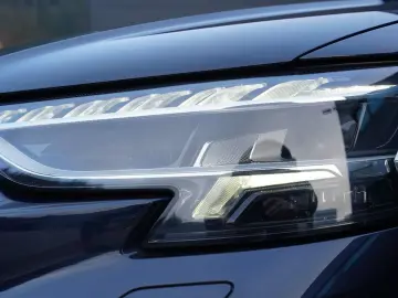 AUDI A8 55 TFSI qu Standh Pano Bang&Ol ASG 6 2027 M S