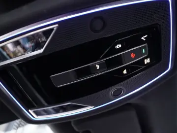 AUDI A8 55 TFSI qu Standh Pano Bang&Ol ASG 6 2027 M S