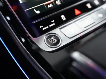 AUDI A8 55 TFSI qu Standh Pano Bang&Ol ASG 6 2027 M S