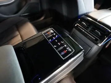 AUDI A8 55 TFSI qu Standh Pano Bang&Ol ASG 6 2027 M S