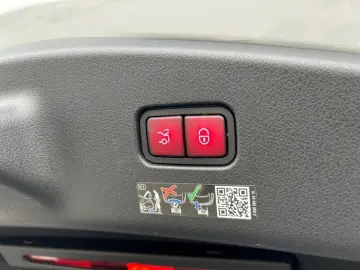 MERCEDES-BENZ CLE 200 Coupé AMG Line Premium  Distronic