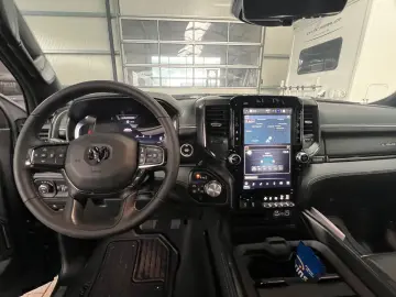 DODGE RAM Crew Cab Limited -eTorque-RamBox   LPG