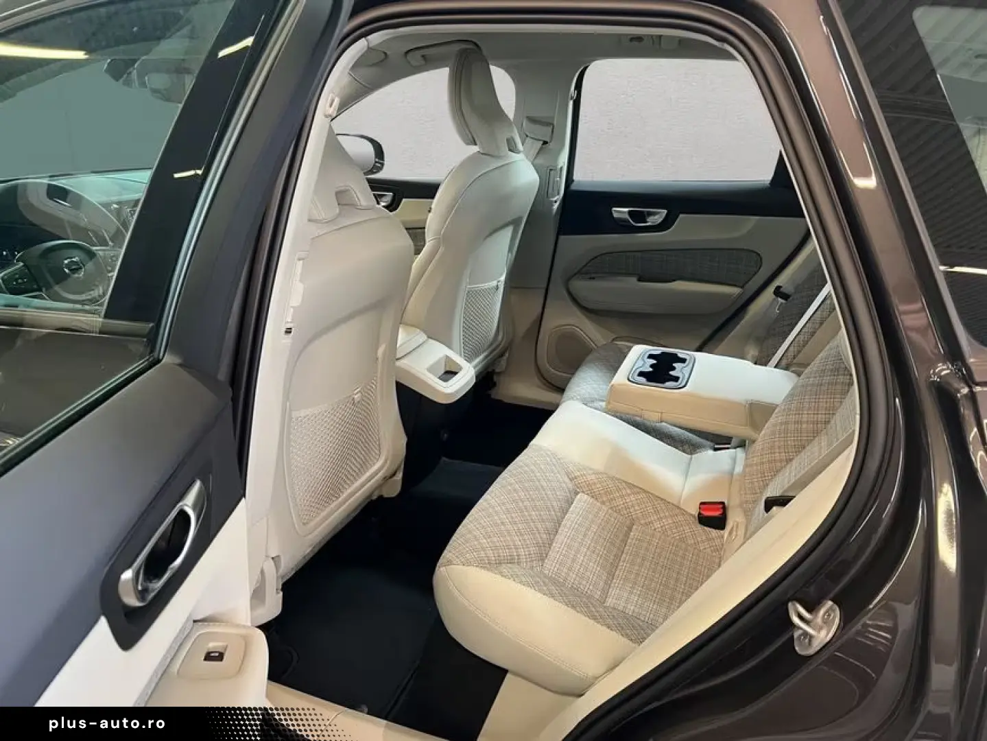 Volvo XC60B4 Aut Google-Maps LED Kamera PDCv h