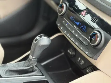 Hyundai Tucson 2.0 CRDI 4WD 6AT Premium