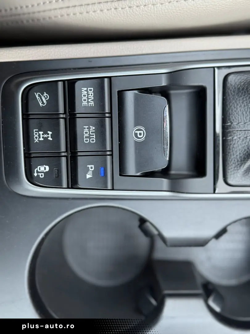 Hyundai Tucson 2.0 CRDI 4WD 6AT Premium