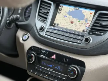 Hyundai Tucson 2.0 CRDI 4WD 6AT Premium