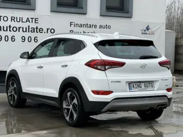 Hyundai Tucson 2.0 CRDI 4WD 6AT Premium