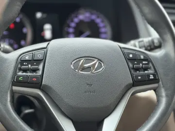 Hyundai Tucson 2.0 CRDI 4WD 6AT Premium