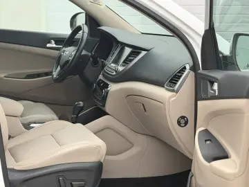 Hyundai Tucson 2.0 CRDI 4WD 6AT Premium