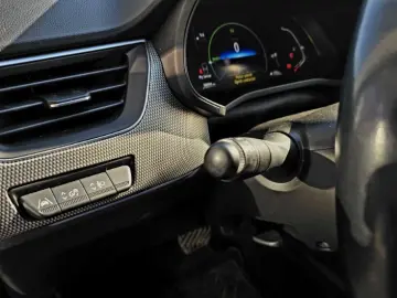 RENAULT ARKANA 1.6 E-Tech 145CP Intens