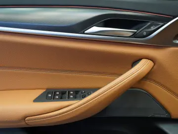 BMW 540 i M Sport SHADOW LEDER CARPLAY HARMAN