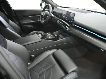 BMW 540d xDrive M-Sport  INNO H&K SITZBELÜ 360  21'