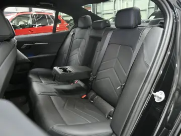 BMW 540d xDrive M-Sport  INNO H&K SITZBELÜ 360  21'