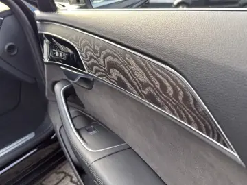 AUDI A8 50 TDI quattro Pano Luft Softclose B&O 360