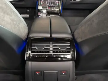 AUDI A8 50 TDI quattro Pano Luft Softclose B&O 360