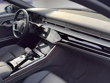 AUDI A8 50 TDI quattro Pano Luft Softclose B&O 360