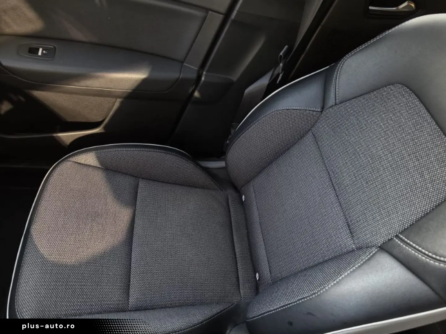 RENAULT CAPTUR 1.6 E-Tech 160CP Intens Plug-In