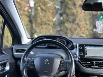 Peugeot 2008  112.000 km   navigatie  garantie   rate