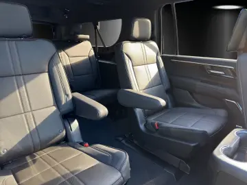 Chevrolet Suburban 6.2 V8 MY 2026 4WD High Country