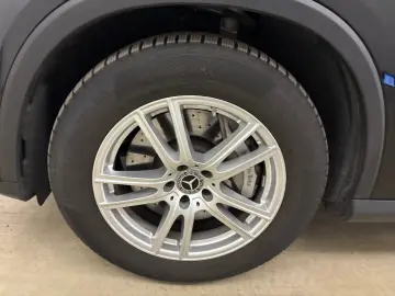 MERCEDES-BENZ GLC 220 d AMG Line