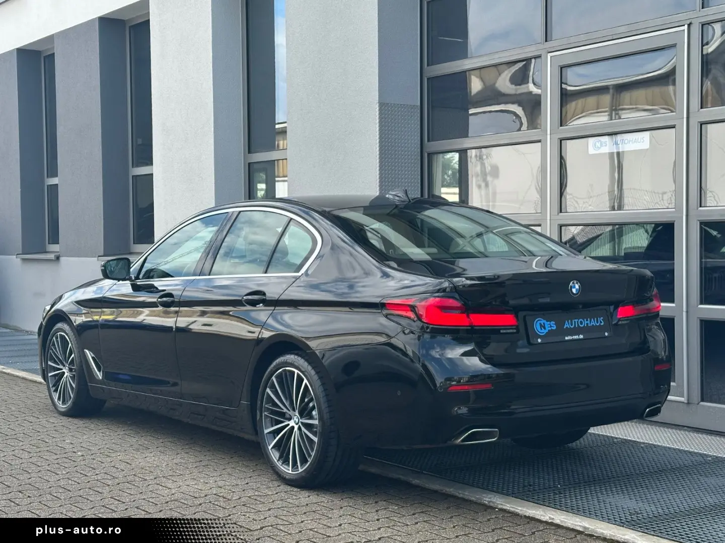 BMW 520d xDr  ACC DRIVING 4-ZONEN KL. KAM HiFi LEDER