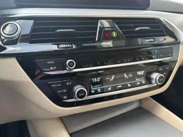 BMW 520d xDr  ACC DRIVING 4-ZONEN KL. KAM HiFi LEDER