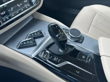 BMW 520d xDr  ACC DRIVING 4-ZONEN KL. KAM HiFi LEDER