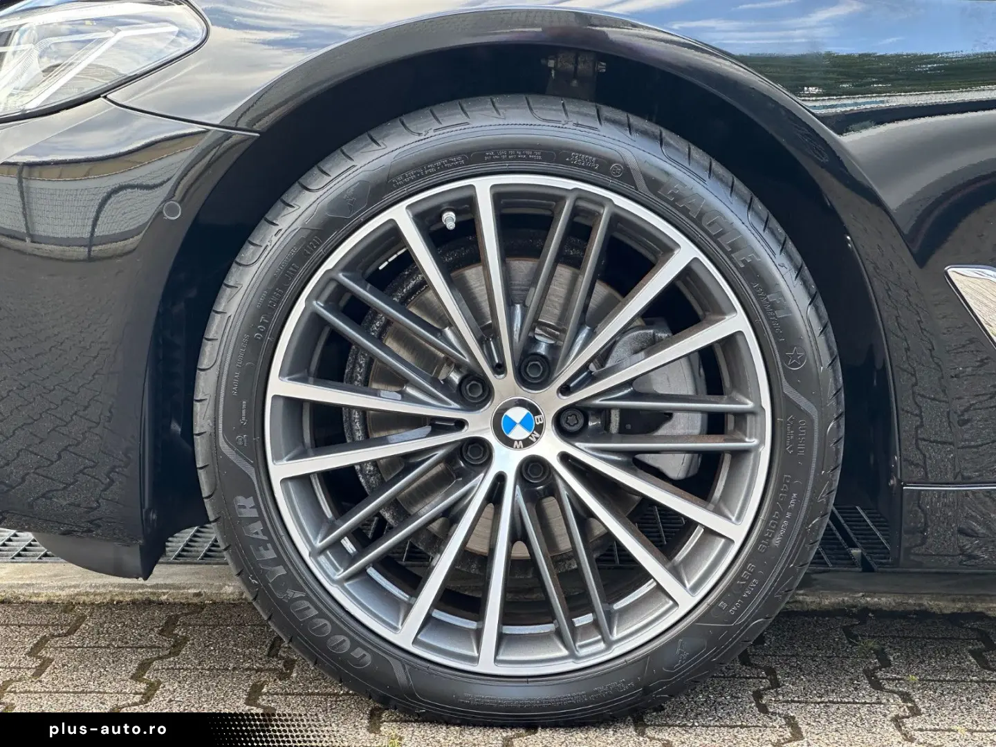 BMW 520d xDr  ACC DRIVING 4-ZONEN KL. KAM HiFi LEDER