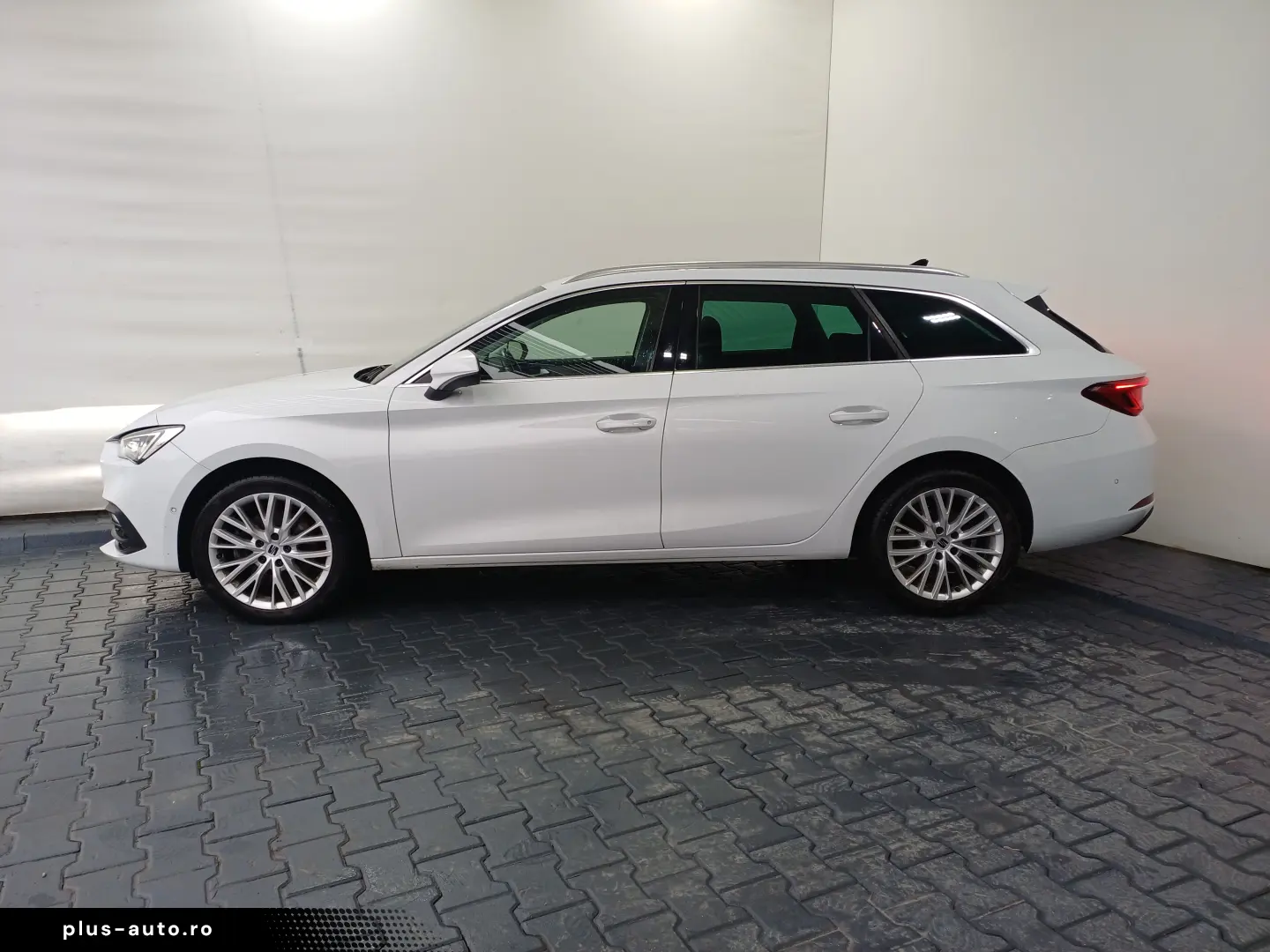 SEAT Leon Sportstourer XCELLENCE 2.0 TDI DSG7