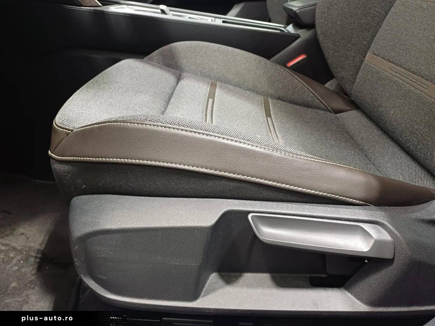 SEAT Leon Sportstourer XCELLENCE 2.0 TDI DSG7