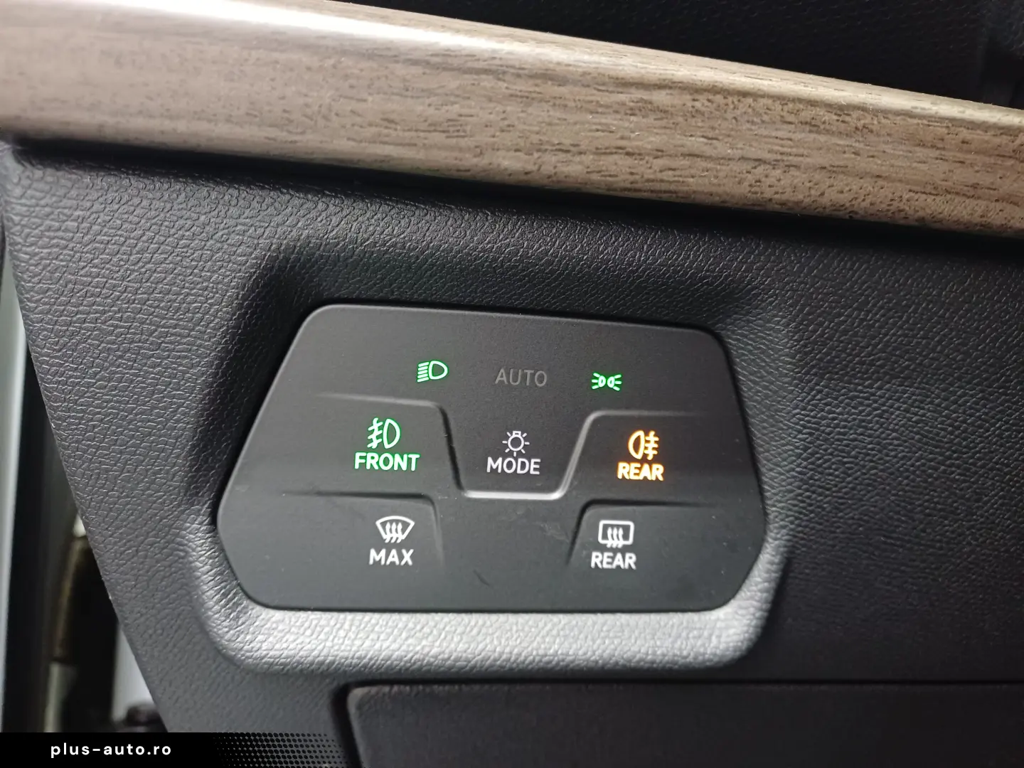 SEAT Leon Sportstourer XCELLENCE 2.0 TDI DSG7