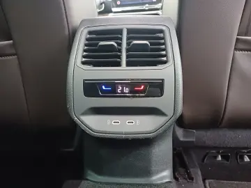 SEAT Leon Sportstourer XCELLENCE 2.0 TDI DSG7